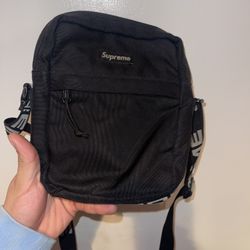 Supreme Bag Black