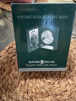 Howard Miller Portrait Book Clock