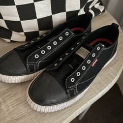 Levi Shoes Size 7.5