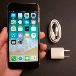 iPhone 6s - UNLOCKED - Like New 