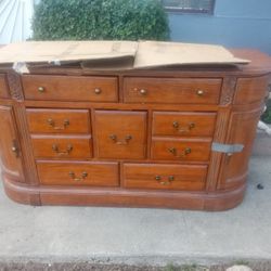 Solidoak Dresse 9drawers 375bkebder8sheers85gedger65huge Moving Sale Everything Must Go Offer Me Il Let You Have It 