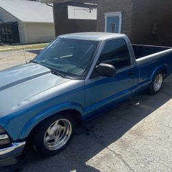 2002 S 10  Clean