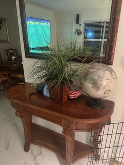 Entryway table with mirror