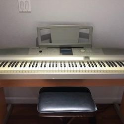 Yamaha Portable Grand Piano Keyboard ~ DGX-505