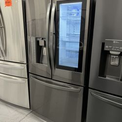 LG 36”wide French Door Dark Stainless Steel Refrigerator In Excellent Condition 