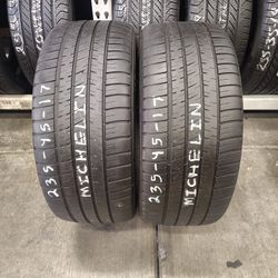 235/45/17 Michelin 