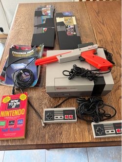Barely used Ninetendo. Plus  7 games