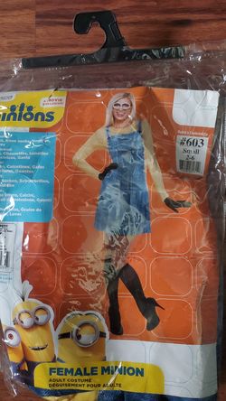 Female minion Halloween costume
