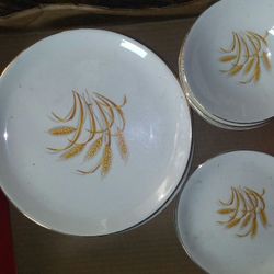 Vintage 22 kt golden wheat dish set