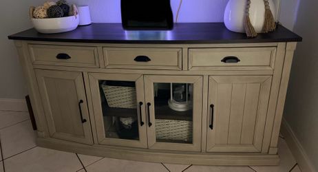 Tv console