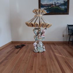 Vintage Italian Capodimote Figural Table Lamp