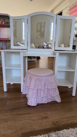 Pottery Barb kids vanity