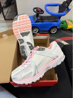 Pink & white Vomero/ 7w-8.5w-9.5w