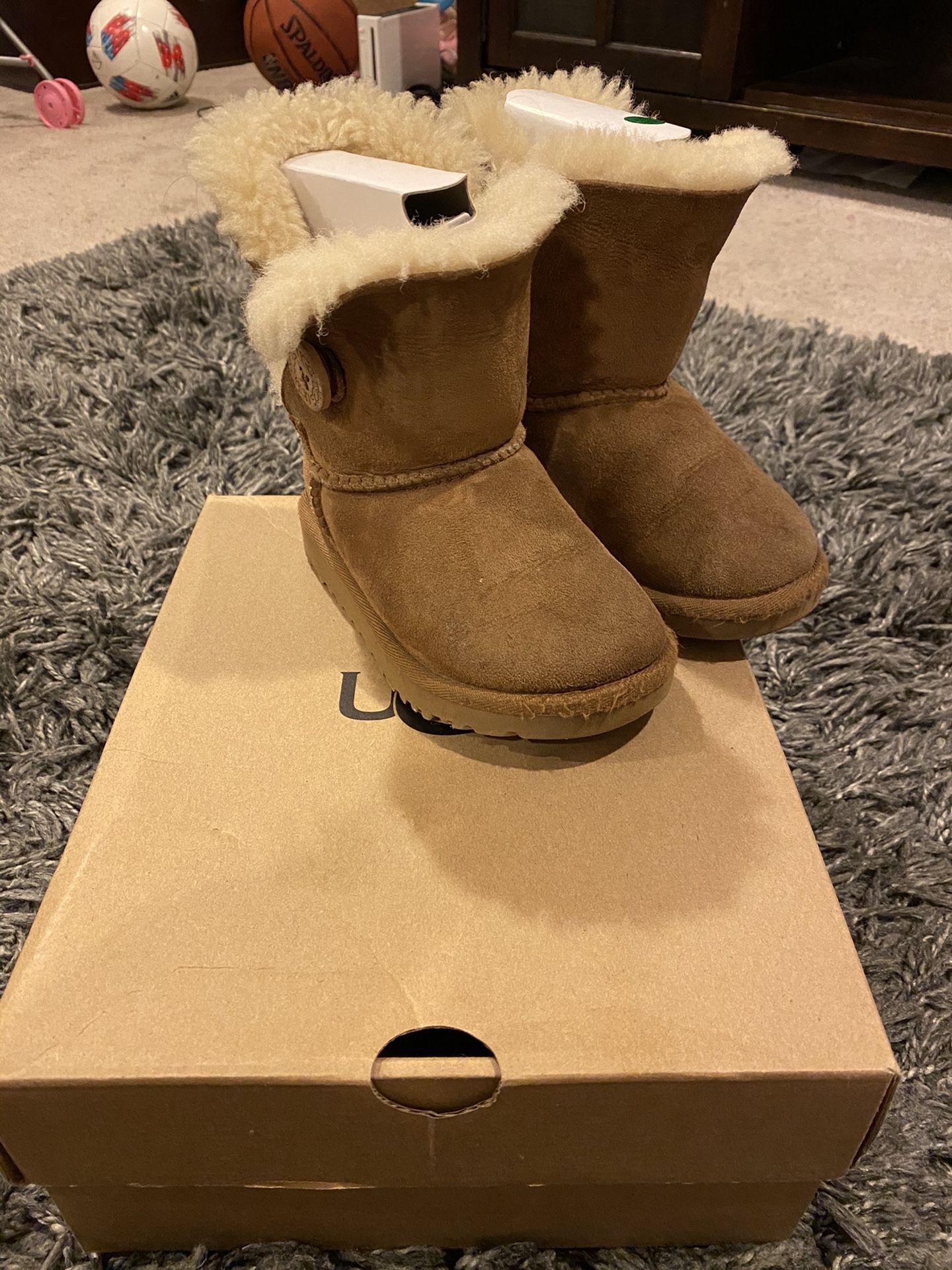 Kids UGG boots toddler size 9