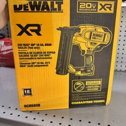 Dewalt 20v Max Xr 18ga Brad Nailer  Dcn680b