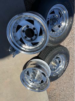 Saw blade wheels
