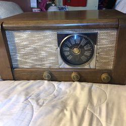Old Radio & Record Player