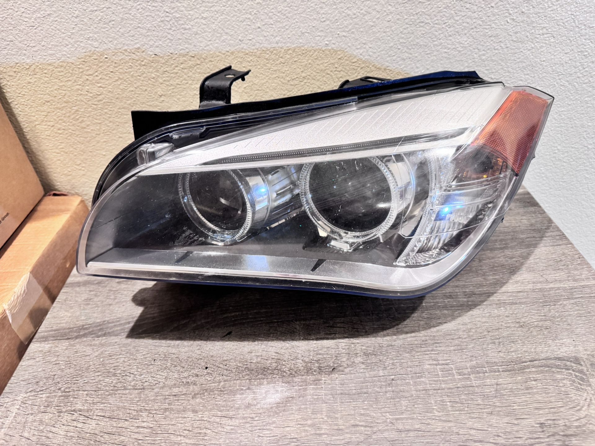 2013 To 2015 BMW X1 LH HEADLIGHT HID