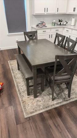 Kitchen Table with 4 chairs and 2 person bench