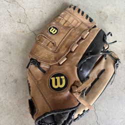 Wilson Baseball Glive 12.75 Inch