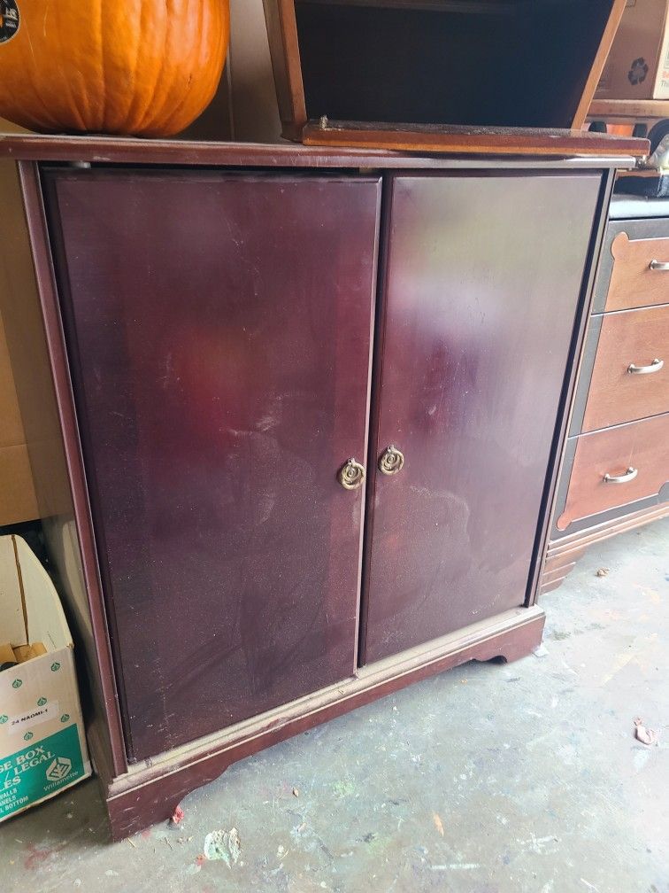 Free Bombay TV Cabinet