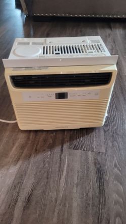 AC Frigidaire