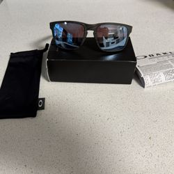  Oakley Holbrook Xl Przim Deep Water Polarized Sunglasses 