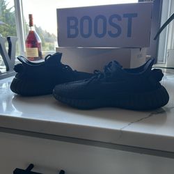 Yeezy Boost 350 V2 Black