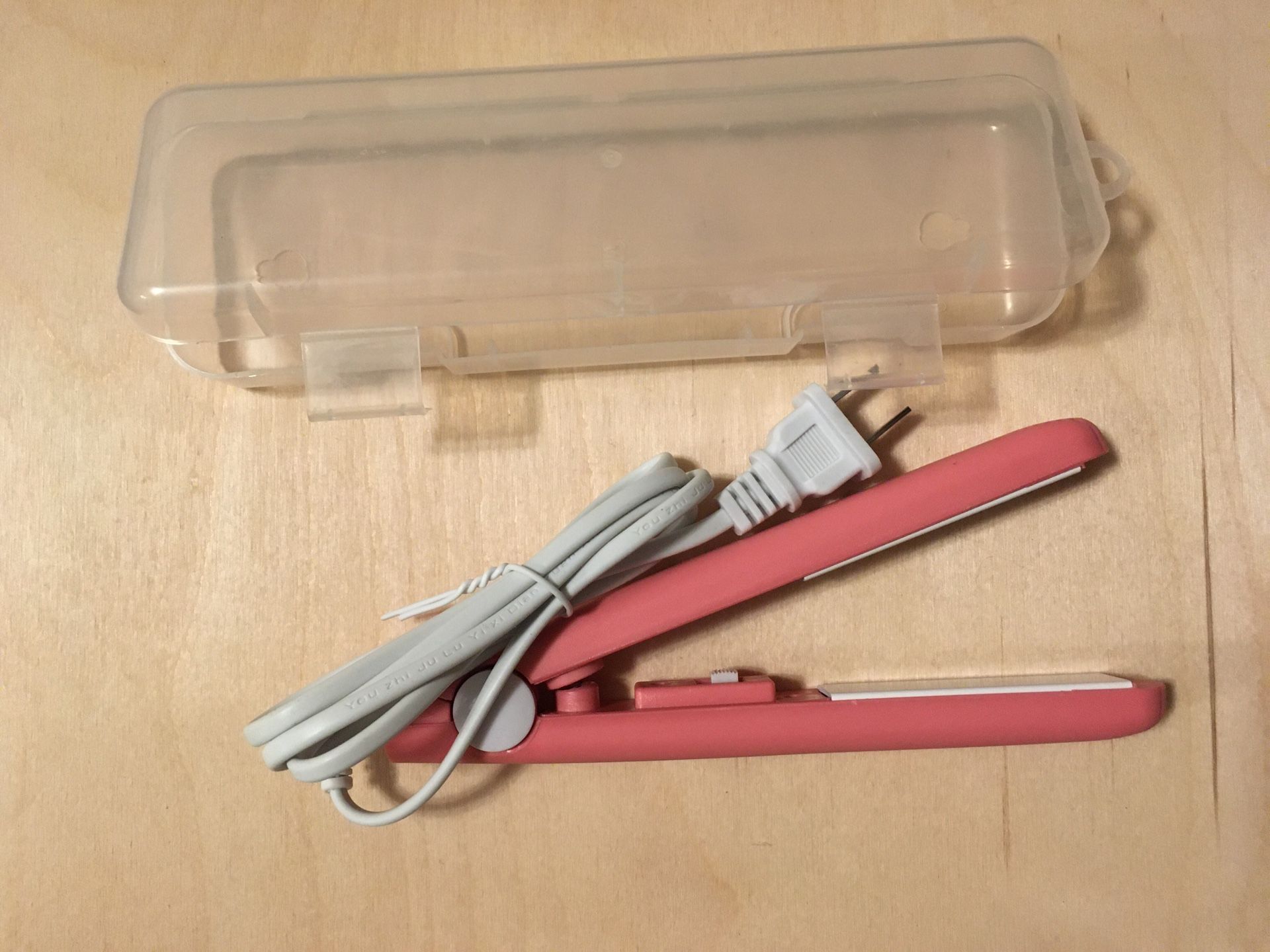 Travel flat iron