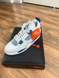 Mens Size 13 Jordan 4 shoes