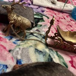 Vintage small ornate brass reindeer and sleigh with cherub- removable bowl 