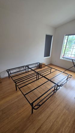 Black Metal Platform Bed Frame (King size together)