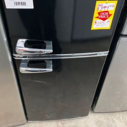 GALANZ GLR40TBKER mini Fridge With Freezer UQ