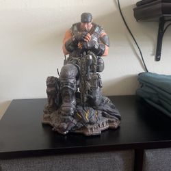 Gears Of War 3 Statue