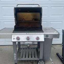 WEBER GENESIS II GS4 HIGH PERFORMANCE! Grill (Will Deliver)
