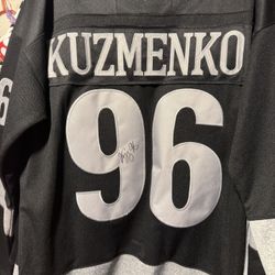 LA KINGS KUZMENKO SIGNED JERSEY 