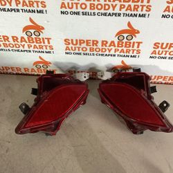 2020 Highlander Rear Bumper Reflector Pair Right Passenger Original OEM🔥 2023