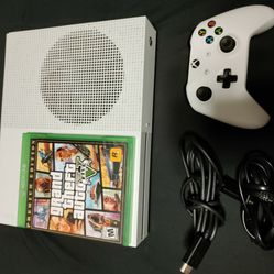Xbox One S Console Works Great With Free Game 