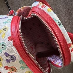 Mickey Balloon Lounge Fly Pack Back