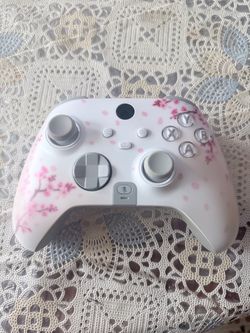 Xbox Wireless Controller Cherry Blossom Edition