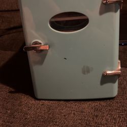 Mini Fridge 