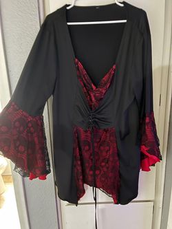 Women's Black Red Vampire Costume Dress with Lace-Up Front, Lace-Up Feature