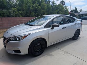 2020 Nissan versa