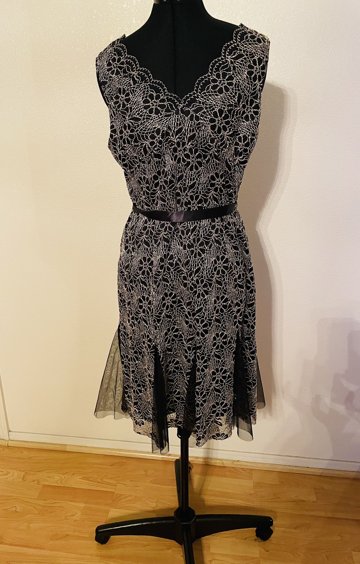 Candalate XL Black And White Mid dress