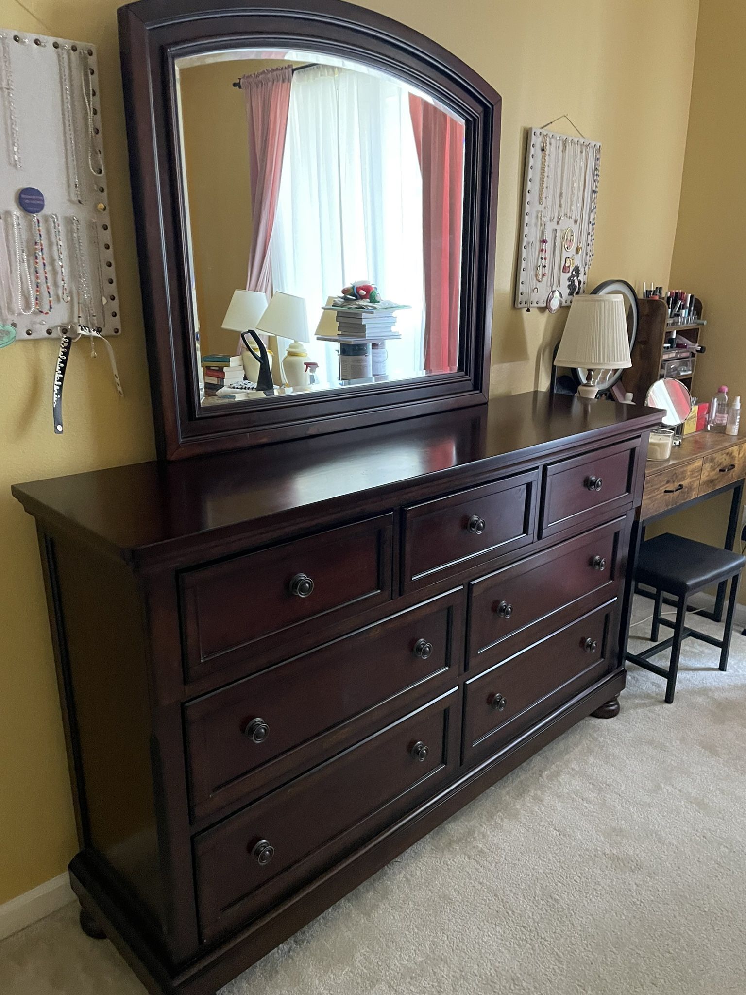 7 Drawer Dresser with Mirror