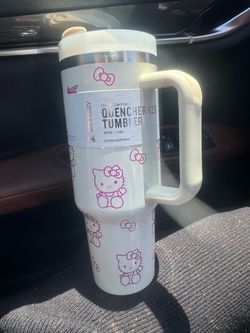 Stanley x Hello Kitty Quencher H2.0 Tumbler 40oz