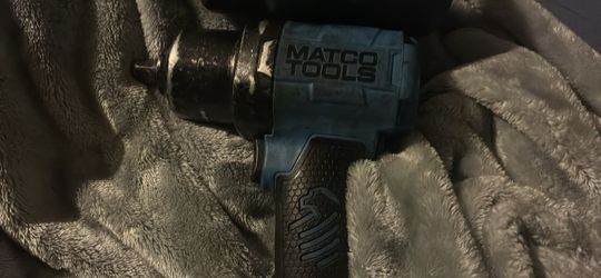 1/2” Drive Air Impact Wrench