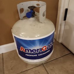 Full Amerigas Propane Tank