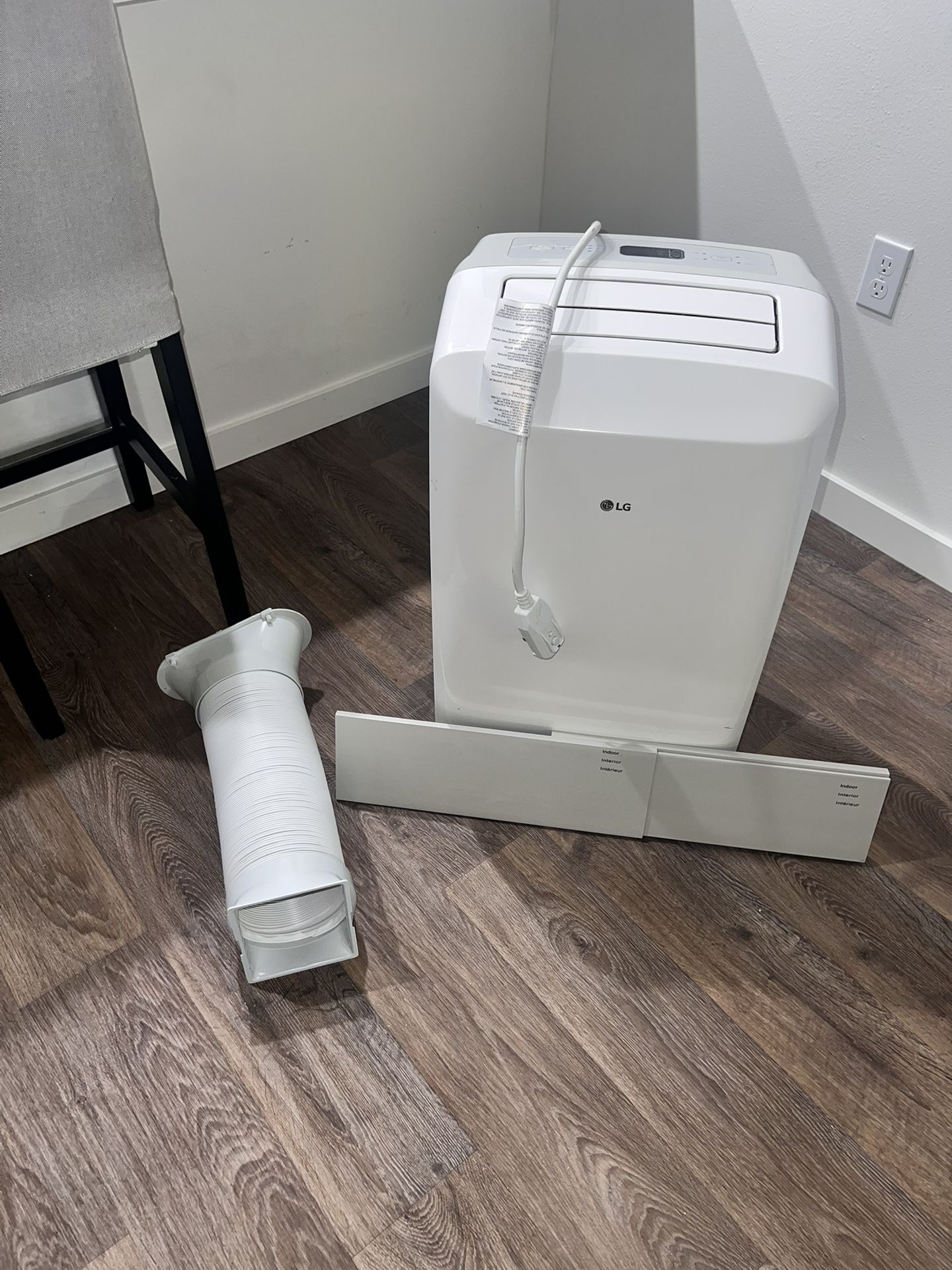 LG Portable Air Conditioner 