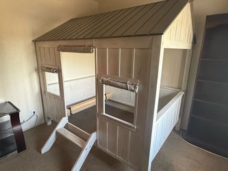 Kids Spring Cottage Full Size bed